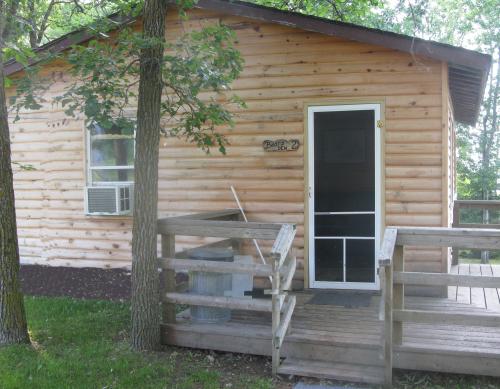 Lake of the Woods cabins with lakeview