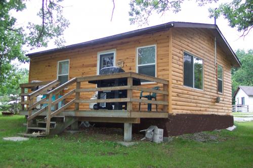 Lakeview cabins on Lake of the Woods for Ontario fishing, Ontario hunting, bird watching.
